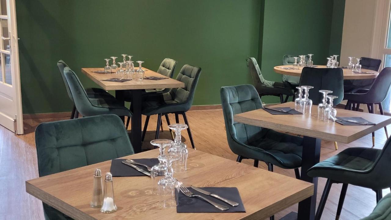 Logis Hotel Restaurant L'Abri Blavozy Екстер'єр фото