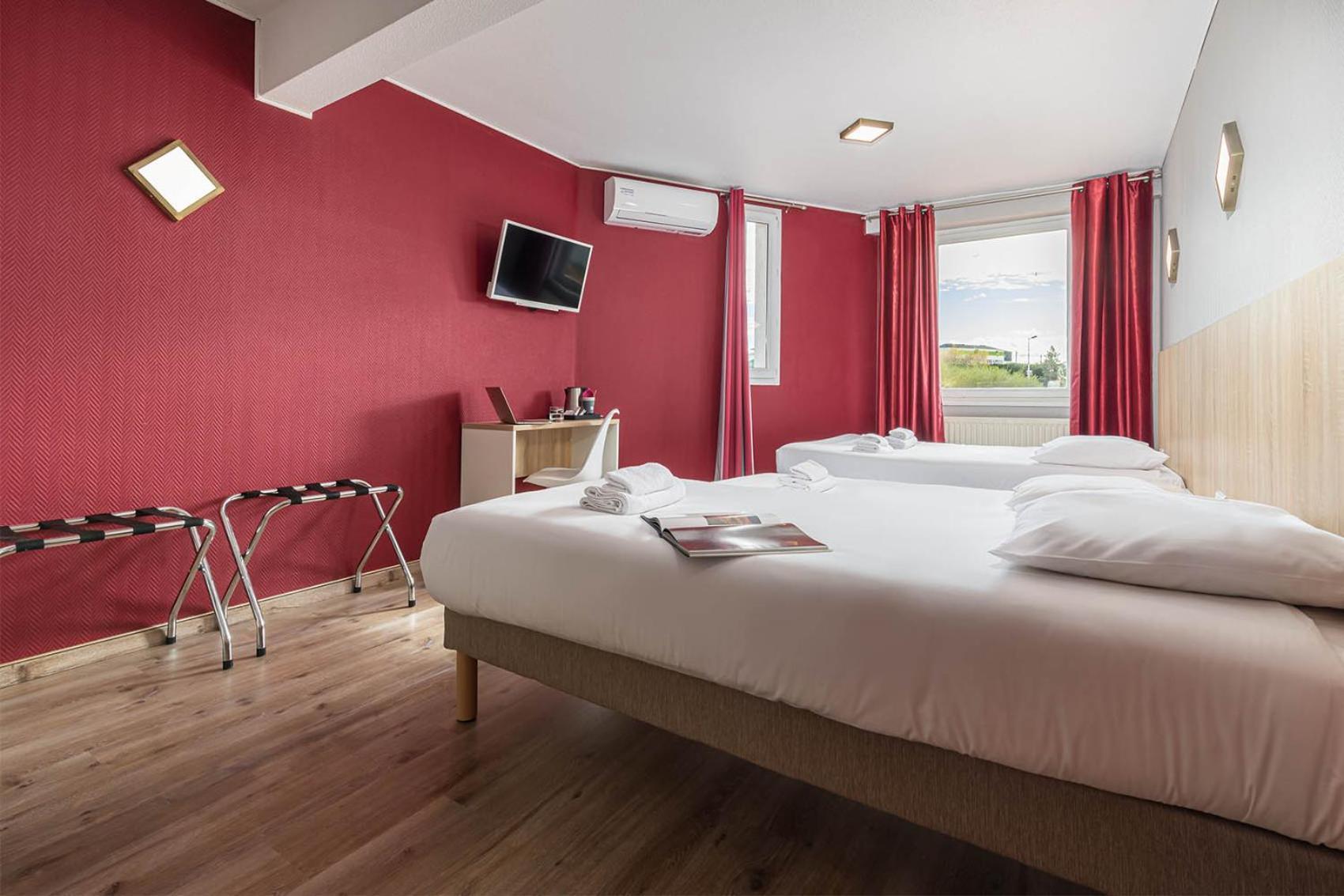 Logis Hotel Restaurant L'Abri Blavozy Екстер'єр фото