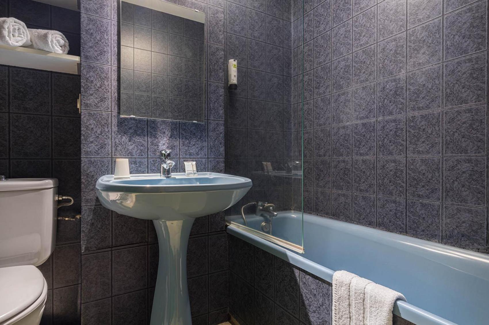 Logis Hotel Restaurant L'Abri Blavozy Екстер'єр фото